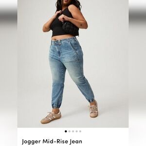 Torrid Blue Jogger Mid-Rise Jeans 14